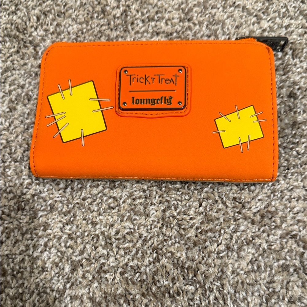 Loungefly Sam Trick ‘r Treat - Picture 3 of 12